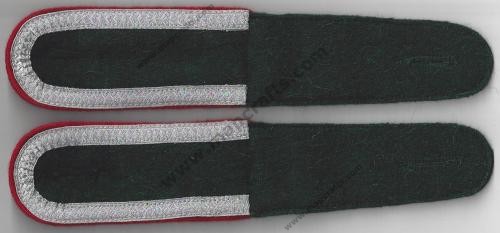 GERMAN UNTEROFFIZIER BOTTLE GREEN SHOULDER BOARDS ( ARTILLERY )