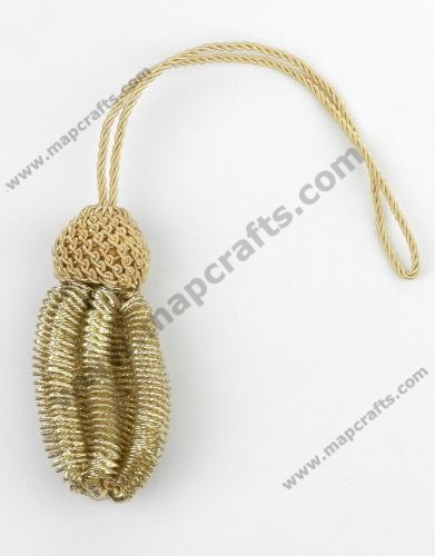 Gold or silver pom poms Tassels