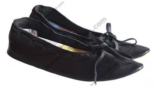 Medieval Leather Female Flats Black