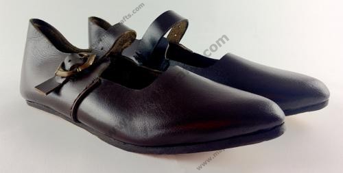 Medieval latchet t-bar leather court shoes BLACK