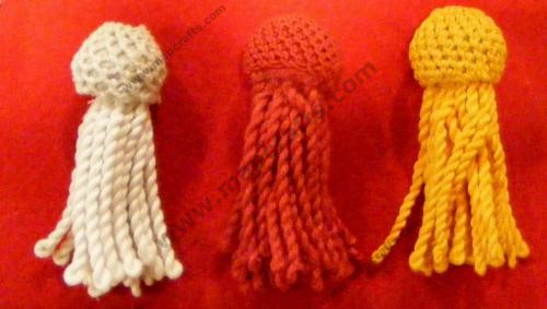 Tassels or Pompons, different colours, for bonnets de police!