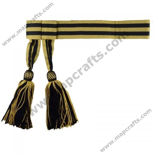 gold and black waist sash is worn by Royal Tank Regiment