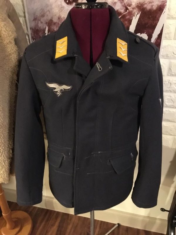 Late-war production M40 LW Tunic