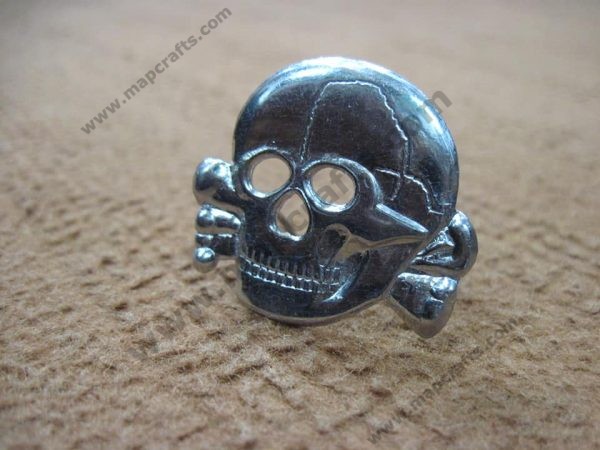 wwII reproduction skull and uniform accessories